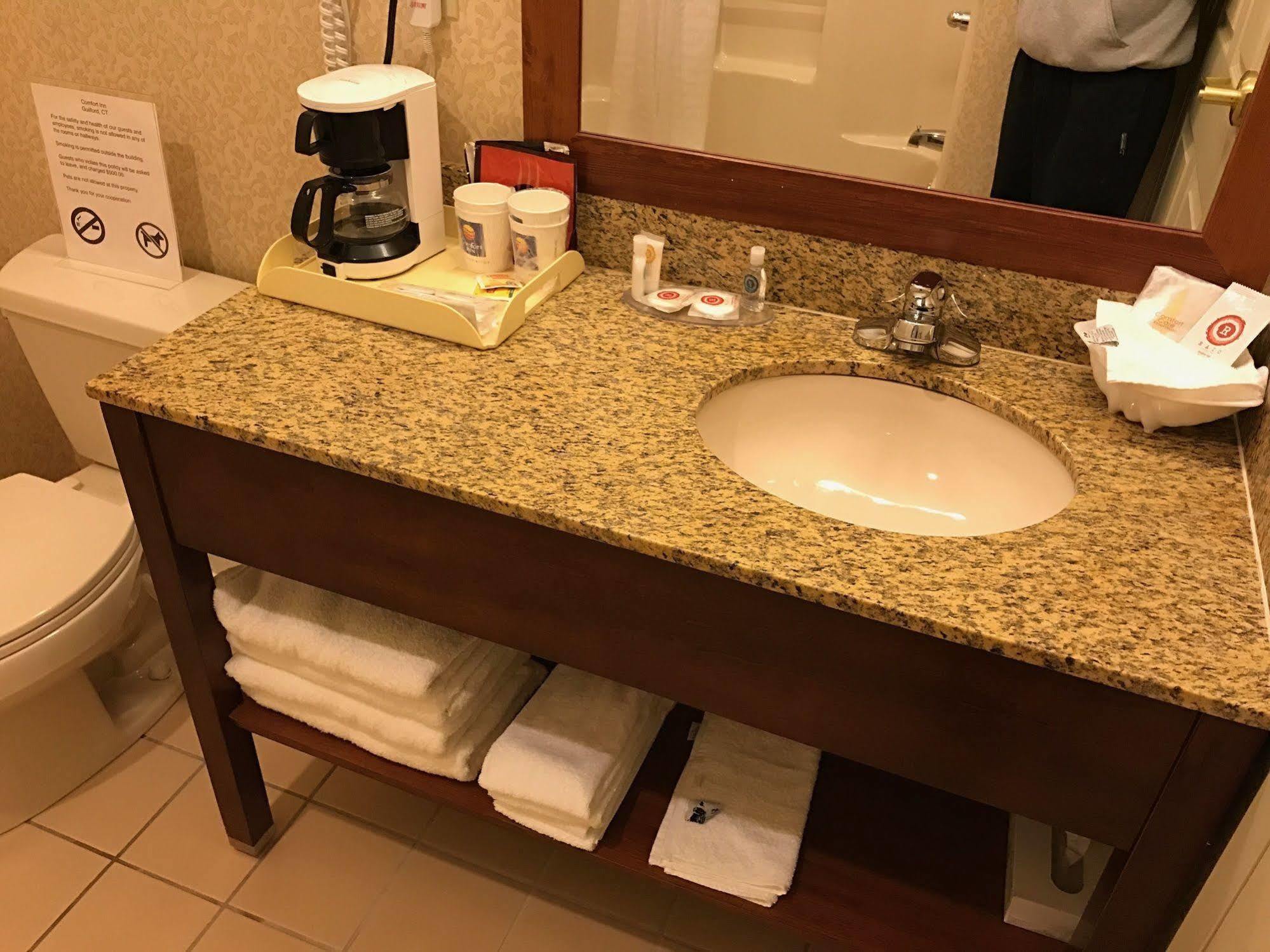 Comfort Inn Guilford Near I-95 Dış mekan fotoğraf